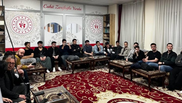 Cahit Zarifoğlu Yurdu’nda “Açık Kürsü” Etkinliği Düzenlendi