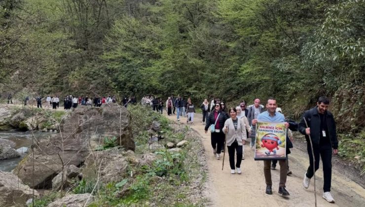 Akçakoca’da Doğa Yürüyüşü: 110 Kişi Doğayla Buluştu